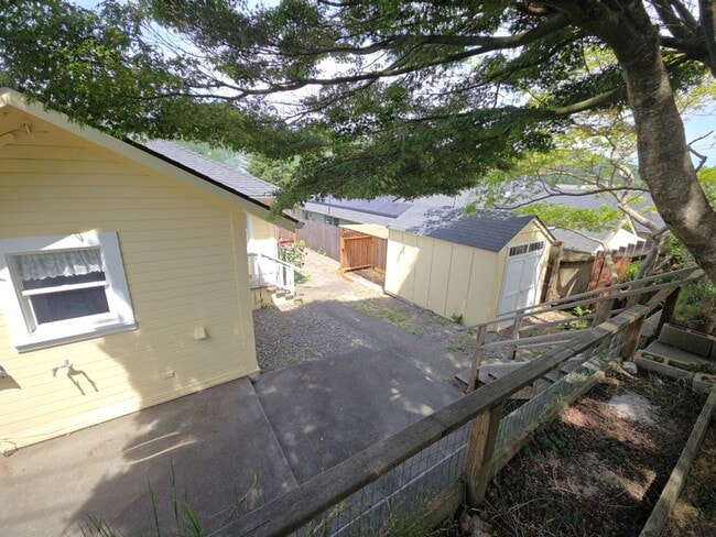 Building Photo - Beautifully remodeled 2BD/1BA Scotia home