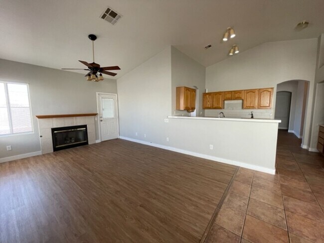 Building Photo - 4334 Yorkwood Dr