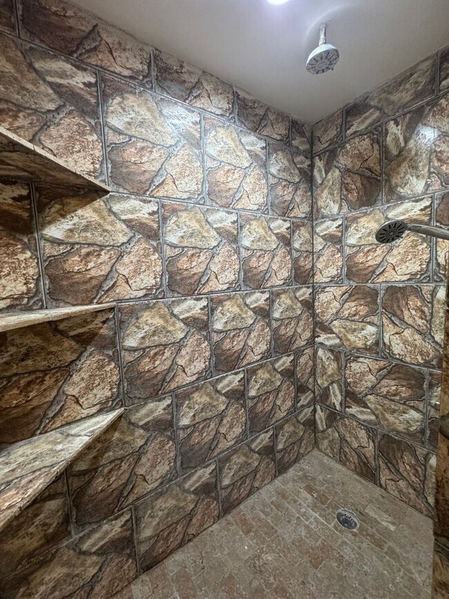 Building Photo - Stylish and Spacious 4-Bedroom Home PLUS Casita/In-Law (with kitchen/living/bedroom/bath)