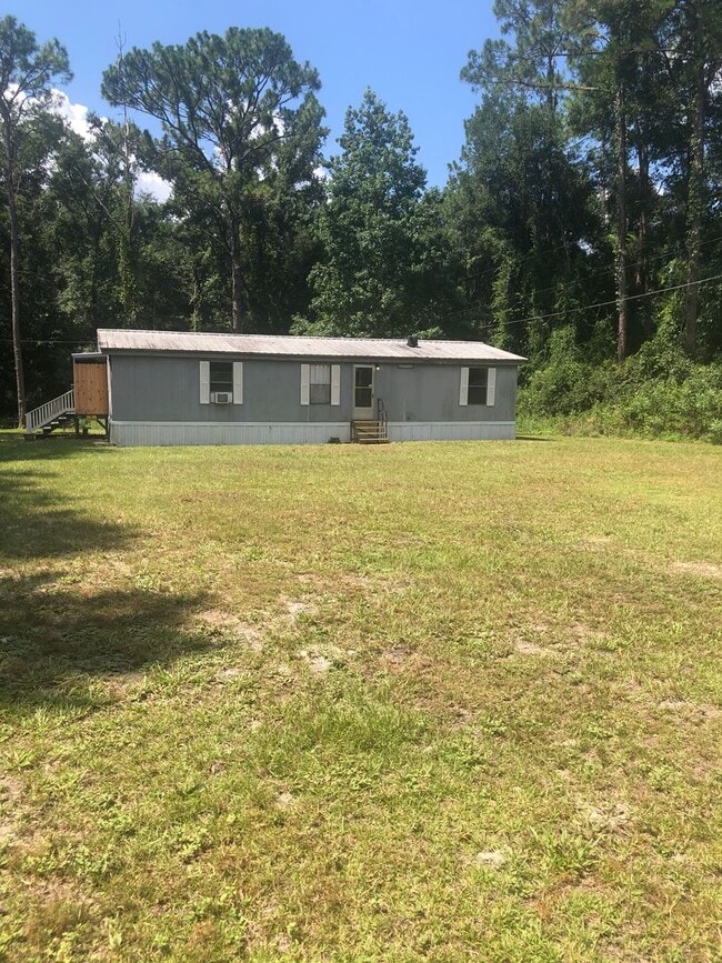 Primary Photo - 3 Bedroom Rental In North Crawfordville Av...