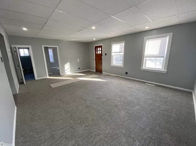 Building Photo - 259 S 10th St