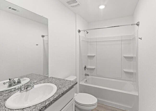 Building Photo - "Gorgeous 3-Bedroom Home with 2 Full Baths in San Antonio's Serene 1450 Sq Ft Retreat!"