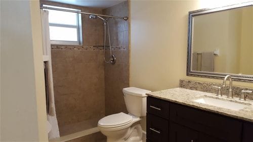 Building Photo - 604 NE 2nd St