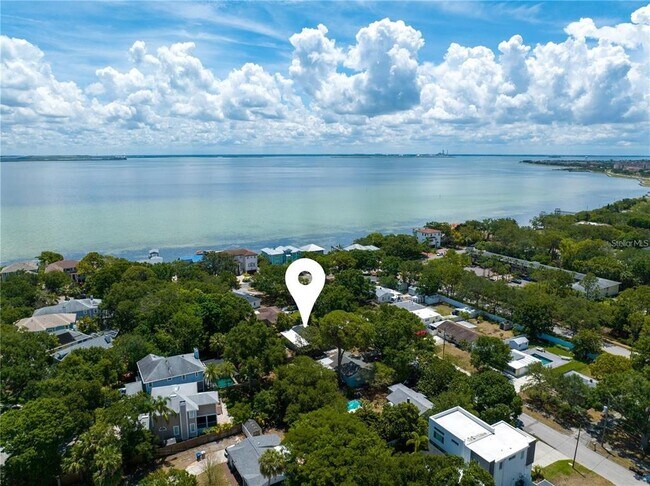 Building Photo - 3005 W Helen Ave