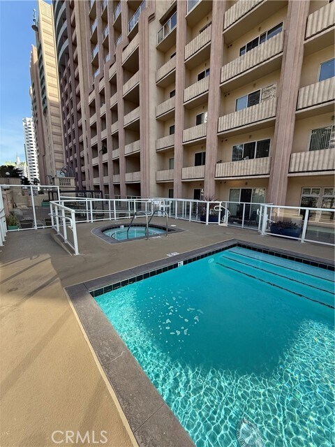 Building Photo - 388 E Ocean Blvd