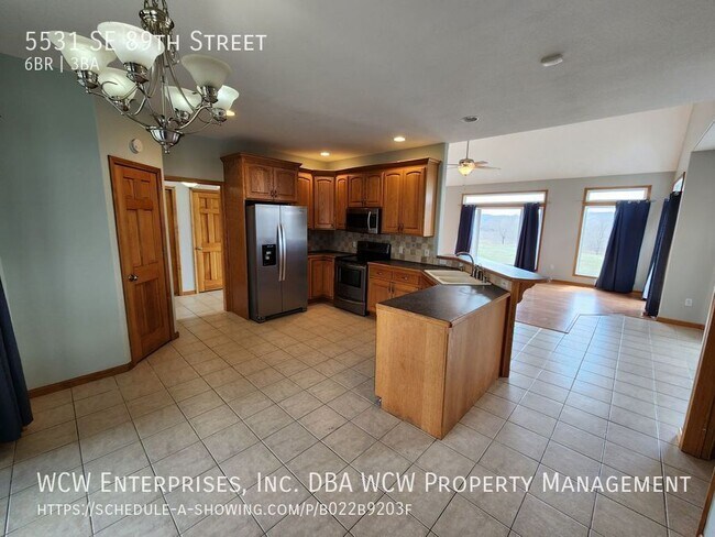 Building Photo - 5531 SE 89th St