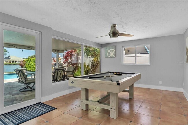 Building Photo - 6440 3rd Palm Point