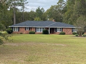 Building Photo - Home For Rent
