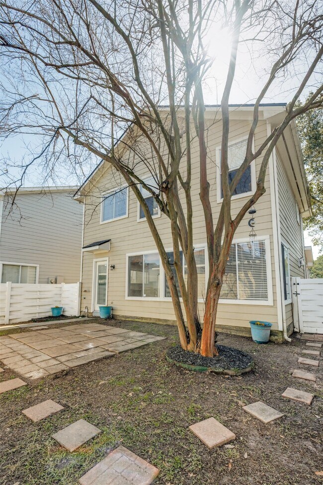 Building Photo - 10223 Farrell Dr