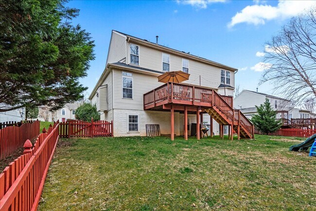 Building Photo - Beautiful 5-bedroom home close to VRE, I-95, shopping and much more!
