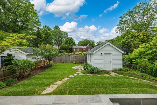 Building Photo - 4830 Brandywine St NW