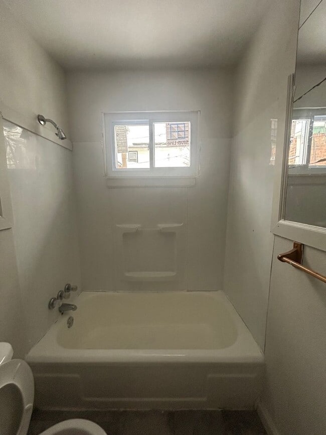 Building Photo - Charming 3-Bedroom Single Family Home – Your Perfect Space Awaits!