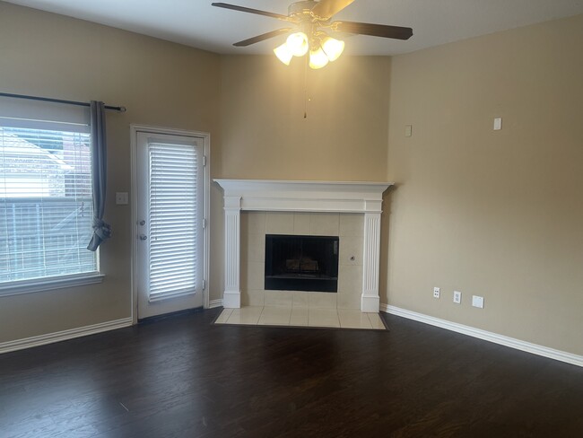 Building Photo - 9317 Jerico Dr