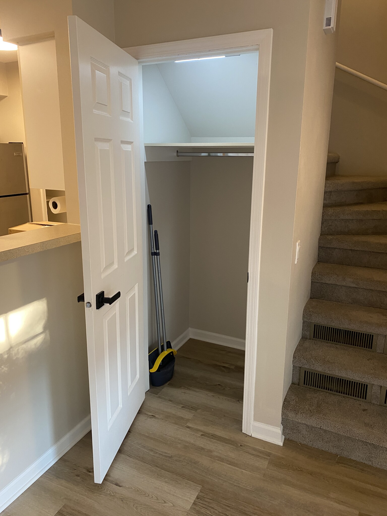 Coat closet main floor - 2989 Holborn Cir