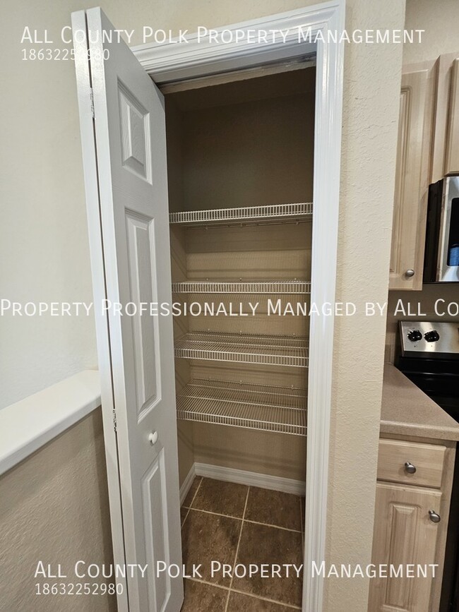 Building Photo - Show Stopper! 3/2 Grasslands Condo for Rent