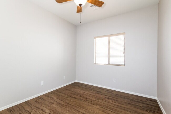 Building Photo - 17221 W Acapulco Ln