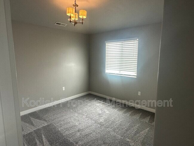 Building Photo - 2471 Field Stone Way