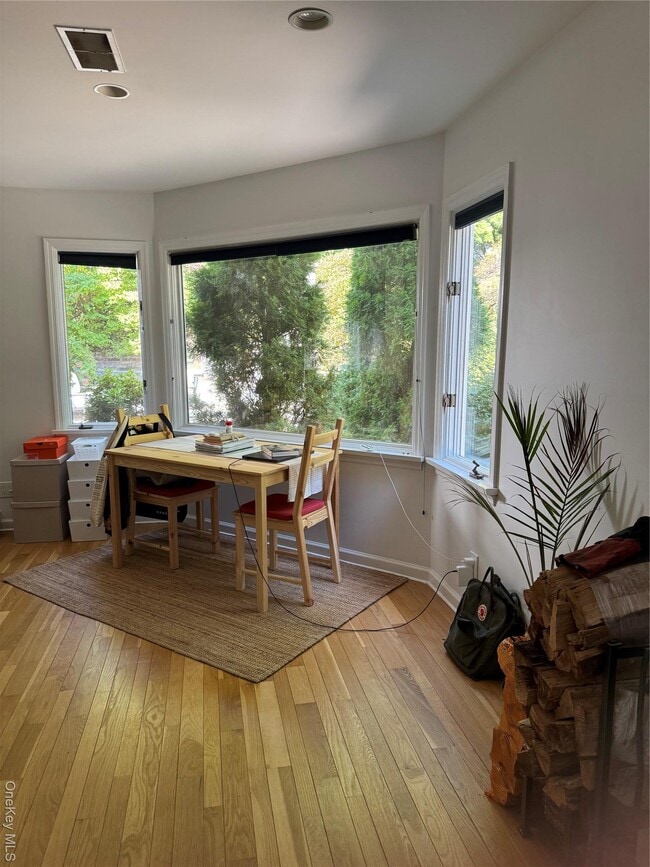 Building Photo - 7 Valley View Rd