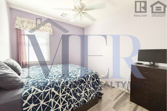 Building Photo - 4Bed/2Bath Furnished Home at Monroe/87th A...