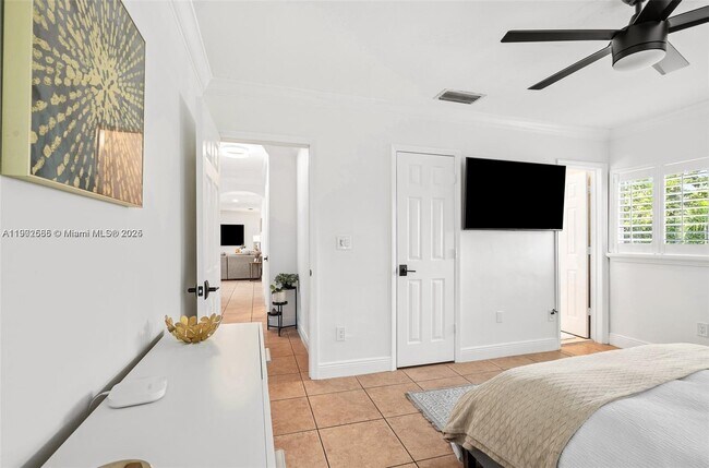 Building Photo - 10841 SW 127th St