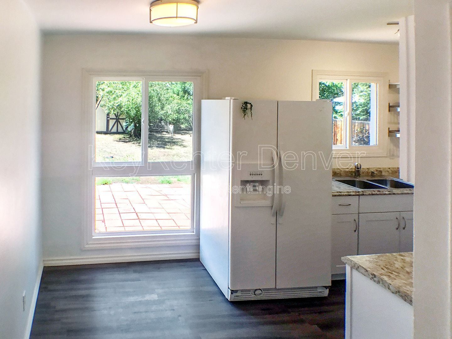 Building Photo - 1285 S Holly St