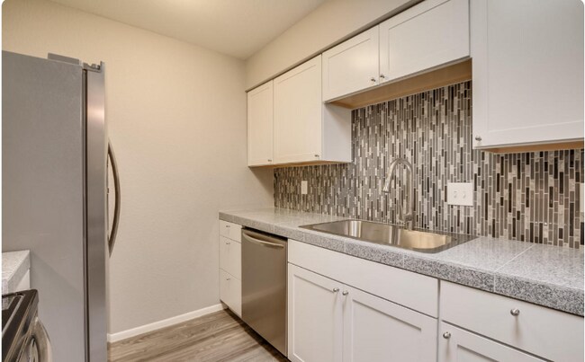 Building Photo - 25 N Cottonwood St