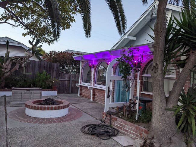 Building Photo - Cozy 3 bed/2 bath home in El Segundo