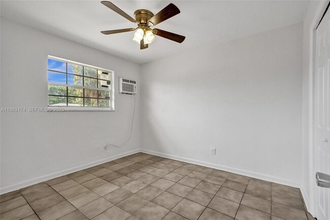 Building Photo - 2525 Superior St