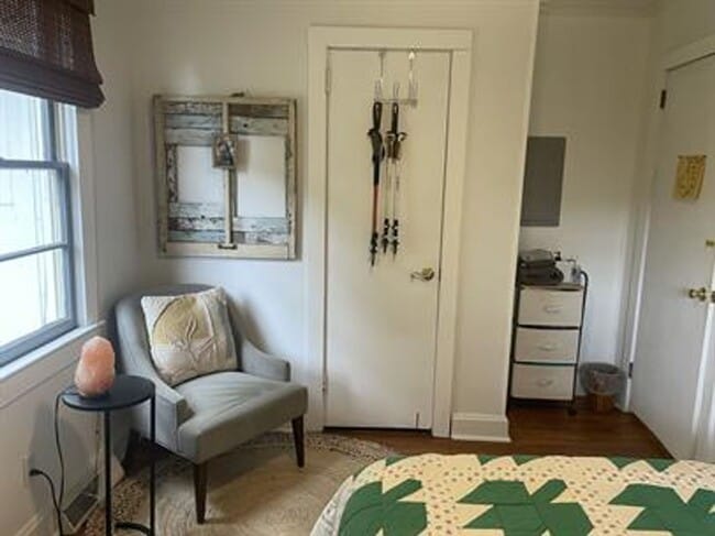 Building Photo - 2/1 Available Now