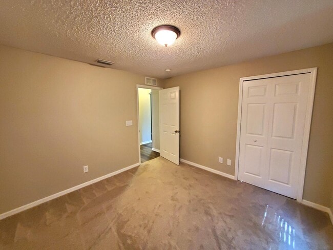 Building Photo - 5551 Cinnamon Fern Blvd