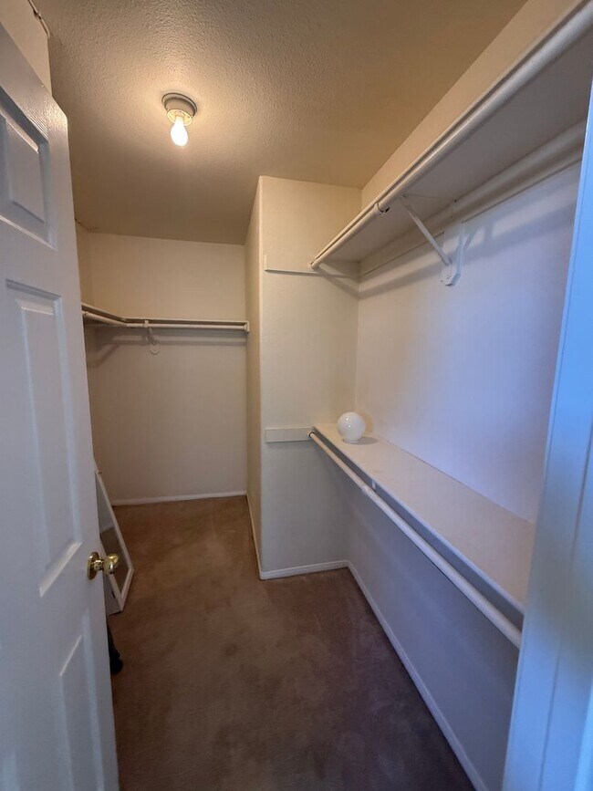 Building Photo - Beautiful Spring Valley Lake Home, 3 Bedrooms, 2 Bathrooms, New Paint