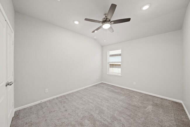 Building Photo - 2307 Gentle Breeze Ln