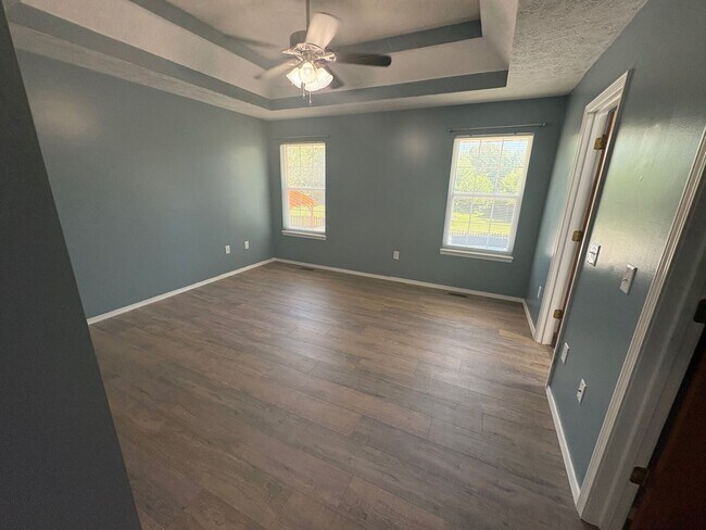 Building Photo - 5118 N Graybrooke Dr