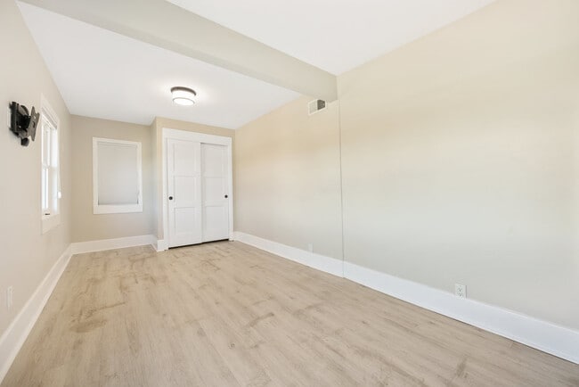 Building Photo - 3447 Goldfinch St
