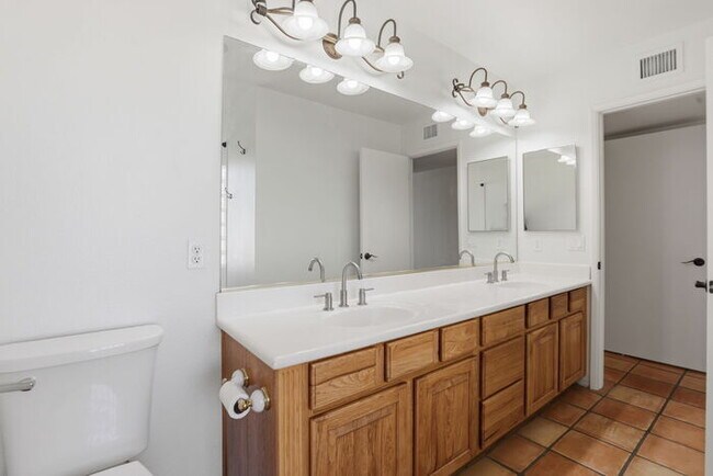 Building Photo - Beautiful Home in McCormick Ranch