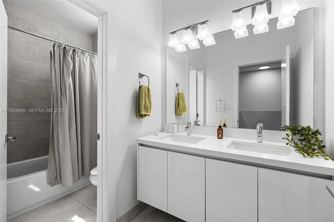 Building Photo - 10330 NW 68th St