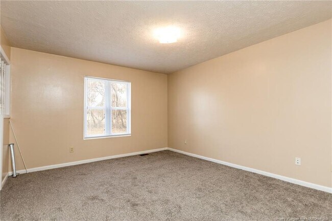 Building Photo - 100 Lewiston Ct