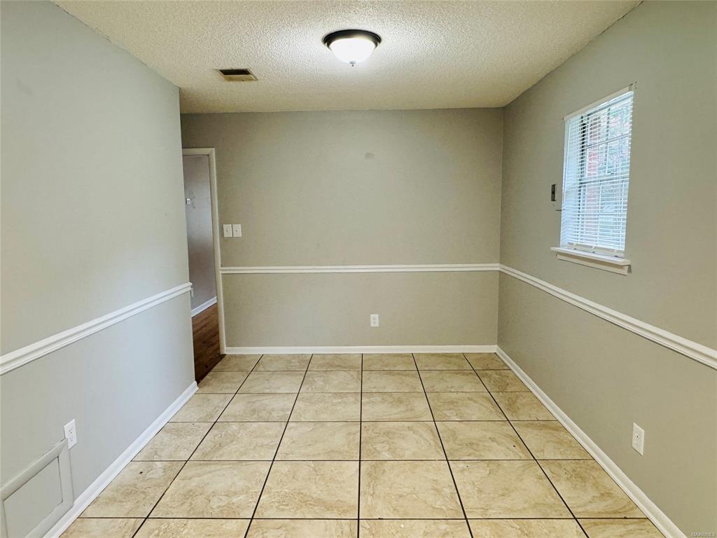 Building Photo - 1619 Yancey Ave