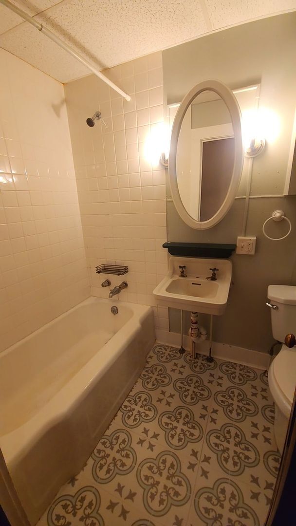 Building Photo - 62 Spring St