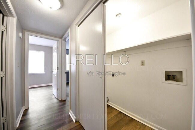 Building Photo - 1568 Illinois Rd