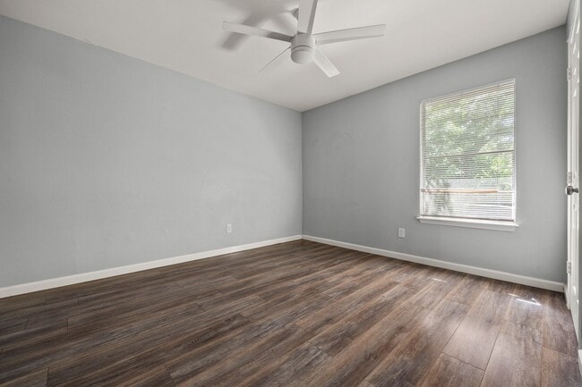 Building Photo - Stylish 2-Bedroom Home Near South Congress & Downtown Austin!