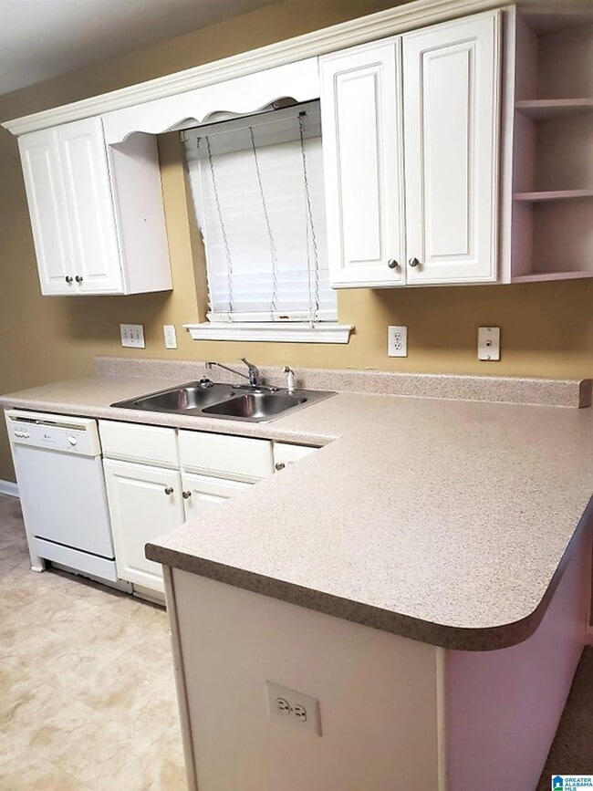 Building Photo - 356 Rocky Ridge Cir
