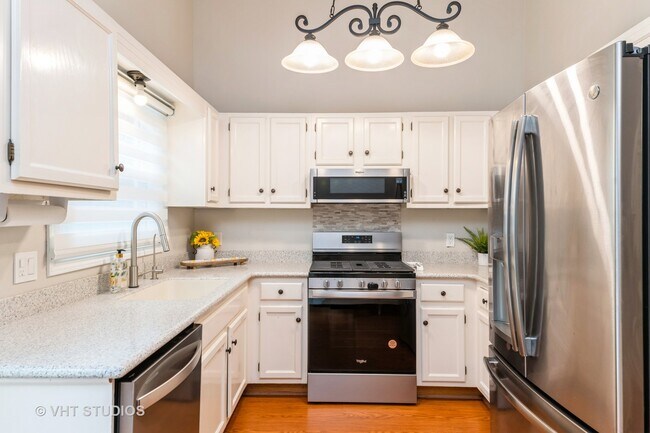 Building Photo - 1716 Paddington Ave