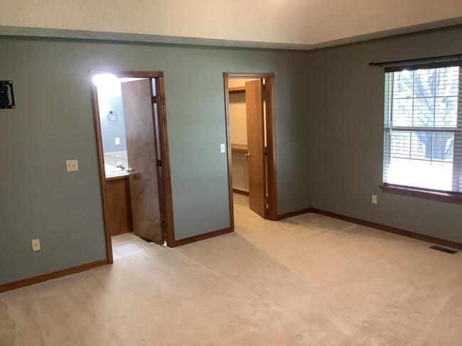 #1 bedroom - 3623 W Oak Run St