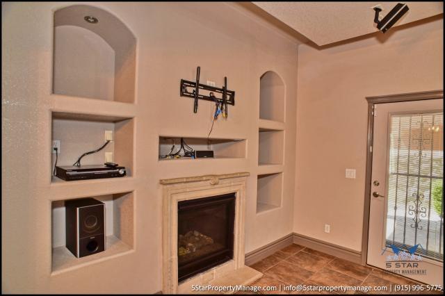 Building Photo - 3 bedroom in El Paso TX 79938