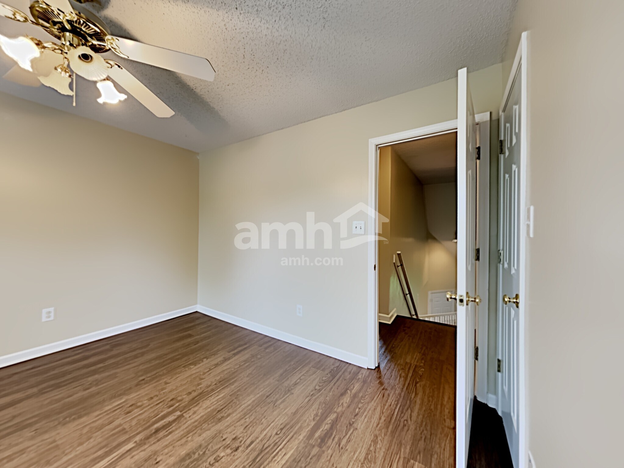 Building Photo - 6857 Briarfield Ln