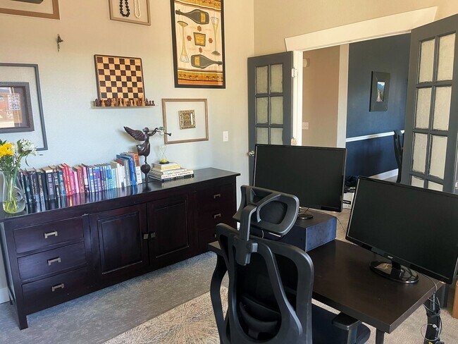 Building Photo - Central Park Summer Rental: Beautiful, Fully Furnished 5Bd/4.5Ba House