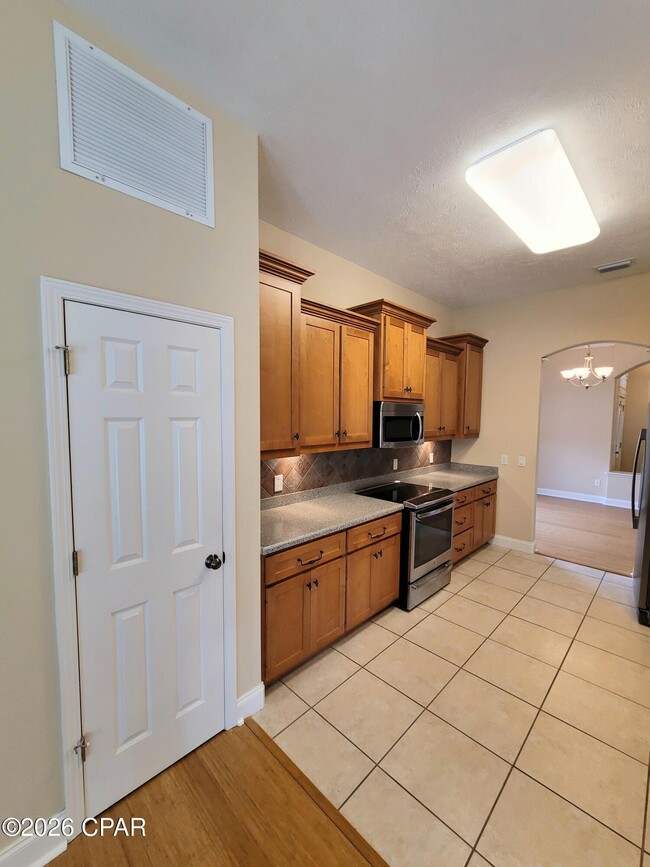 Building Photo - 103 Parkview Xing