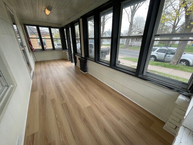 Building Photo - Click the “Apply Now” button or email wapmrentals@gmail.com for a prompt response.