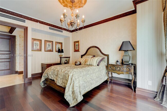 Building Photo - 16047 Collins Ave